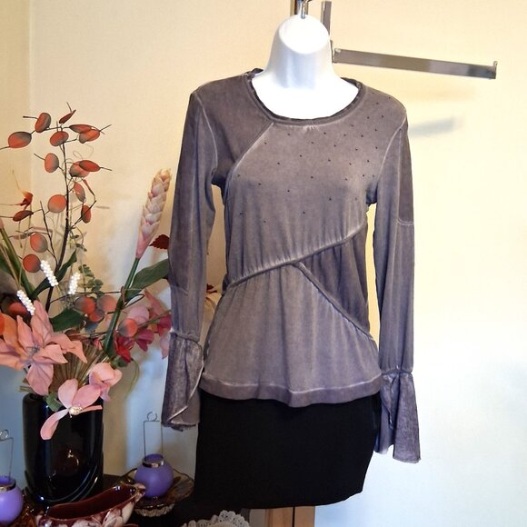 NEW Dolce Vita Women’s Light Purple Stretchy Blouse Long Ruffle Sleeve Top - Picture 4 of 7